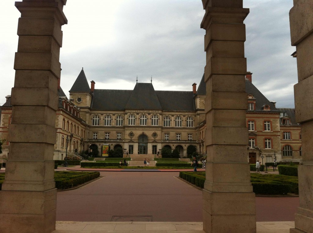 Entrada da cidade universitária de Paris