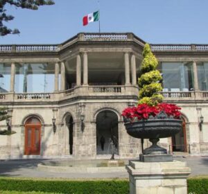 Conheça o castelo que abrigou civilizações antigas, reis e presidentes no México