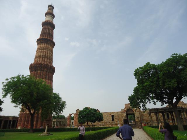 Minarete de mais de 70m de altura