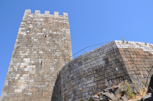 Torre do Castelo (em reforma para abrigar o museu militar).