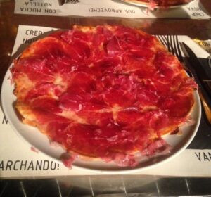 Onde comer a melhor pizza de jamón – segredo em Barcelona