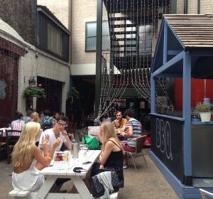 Pub charmoso e escondido em Shoreditch, Londres