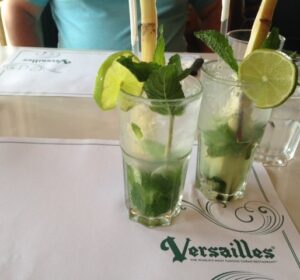 Autêntica comida cubana em Miami: Versailles Restaurant