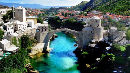 Stari Most renovada (Foto: albanianeagletours.com)