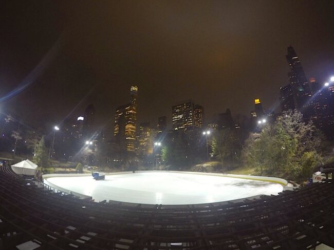 Wollman Rink, a pista de patinação no gelo do Central Park. Passeio delicioso para quem visita Nova York no inverno. Bom para crianças, adultos e velhinhos! =)