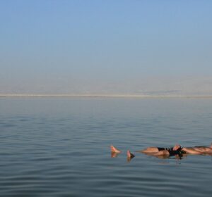Como é nadar no Mar Morto saindo de Jerusalém