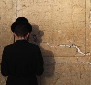 Como é visitar o Muro das Lamentações em Jerusalém