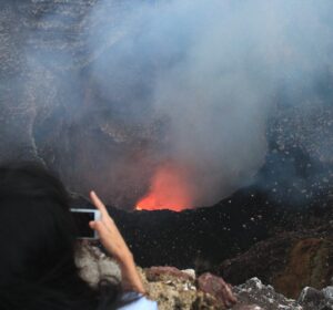 Nicarágua: cara a cara com a lava no Vulcão Masaya