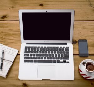 Grupos de Facebook podem ser grandes aliados para mulheres viajantes