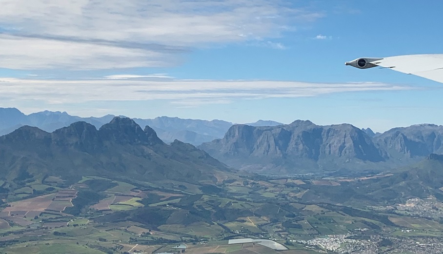 vista do avião em cima da Cidade do Cabo