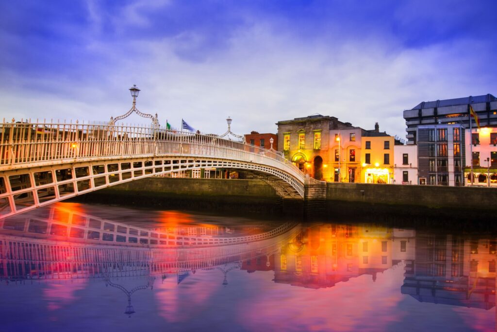 Liffey bridge Dublin Irlanda